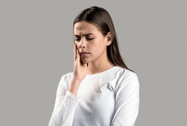 Zahnimplantat Schmerzen: Was Sie wirklich erwartet - dent360 Behandlung in Istanbul