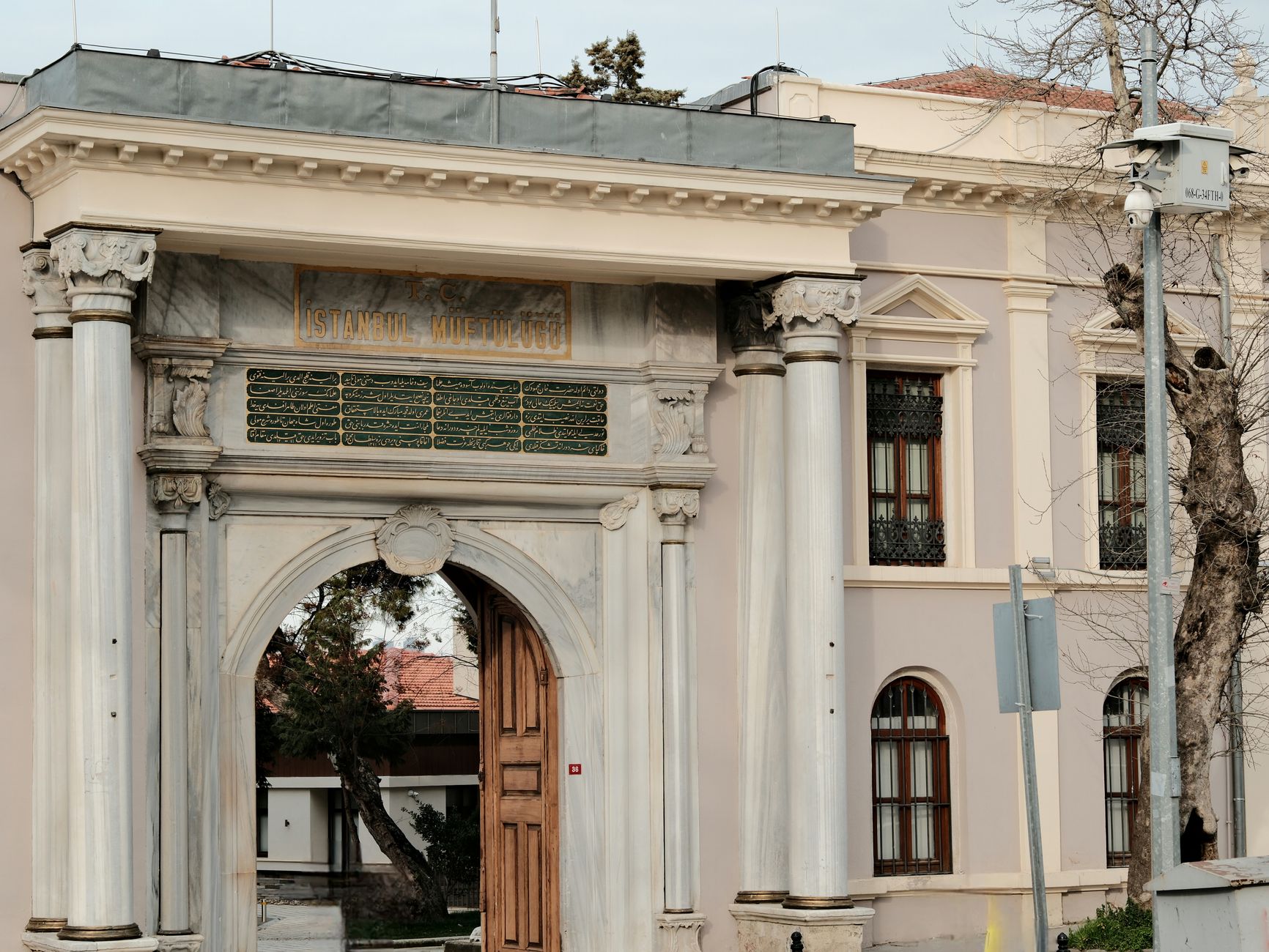 Zahnpflege Istanbul: Was du wissen musst, bevor du dein Lächeln in die Türkei schickst